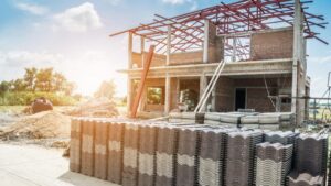 Mehr über den Artikel erfahren Traditionelles Bauen vs. modernes Bauen | Vergleich & Unterschiede | BMN Bau Tirol